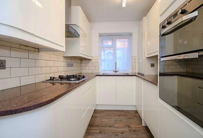 4 Bedroom Flat To Rent In Great Dover Street, London, SE1
