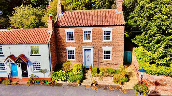 4 Bedroom Link Detached House For Sale In West End, Walkington, Beverley, HU17