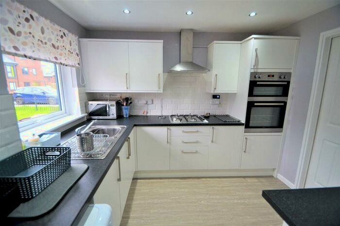 2 Bedroom Terraced House To Rent In Graythorpe Walk, Salford, M5