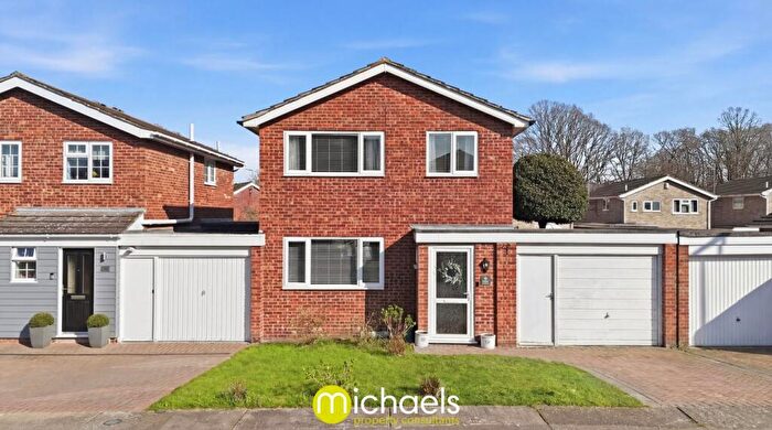3 Bedroom Link Detached House For Sale In Belmont Crescent, Colchester, CO4