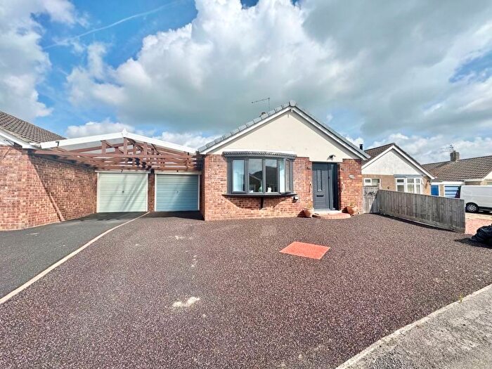 2 Bedroom Bungalow For Sale In Staveley Road, Alford, LN13