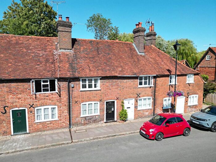 2 Bedroom Cottage For Sale In Amersham, HP7