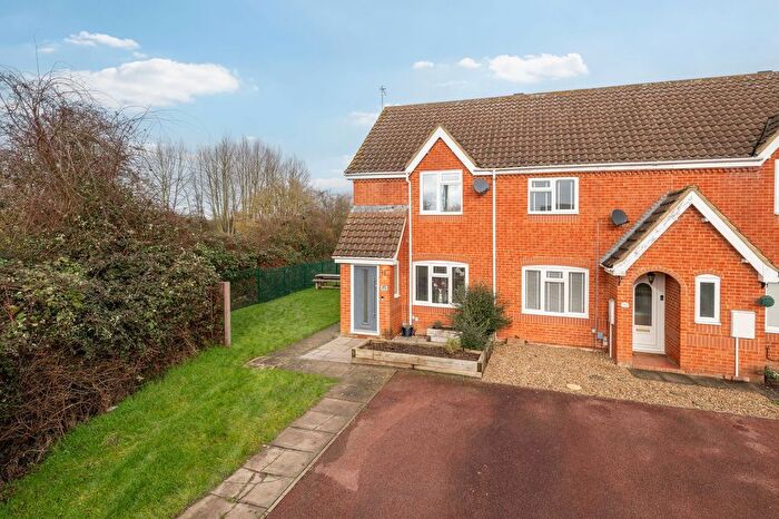 2 Bedroom End Of Terrace House For Sale In Ramerick Gardens, Arlesey, SG15