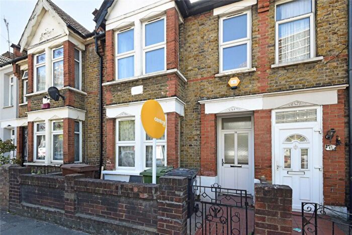3 Bedroom Terraced House To Rent In Fulbourne Road, Walthamstow, London, E17
