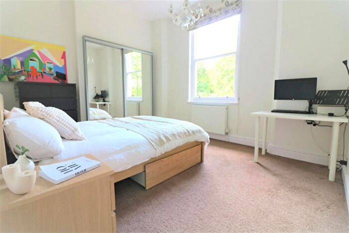 1 Bedroom Apartment To Rent In Lenton Avenue, The Park Estate, Nottingham, NG7