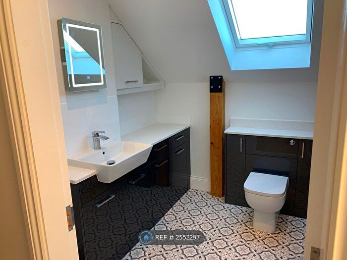 2 Bedroom Flat To Rent In Barton In The Beans, Barton In The Beans, CV13