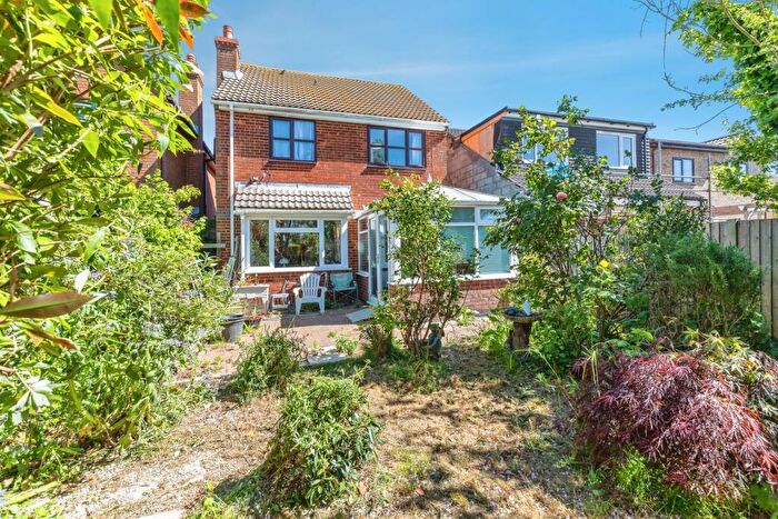 3 Bedroom Detached House For Sale In Burrows Lane, Middle Stoke, Rochester, Kent, ME3