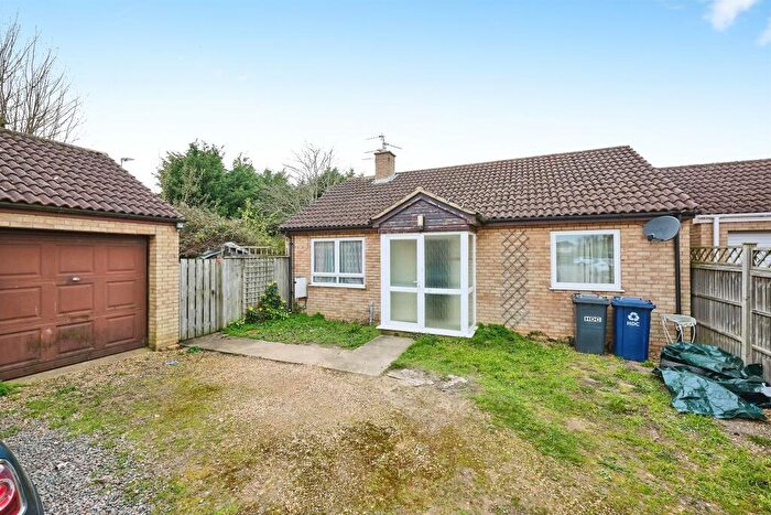 2 Bedroom Detached Bungalow For Sale In Winston Way, Farcet, Peterborough, PE7
