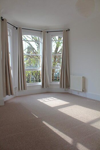 2 Bedroom Flat To Rent In Wilbury Road, Hove, East Sussex, BN3