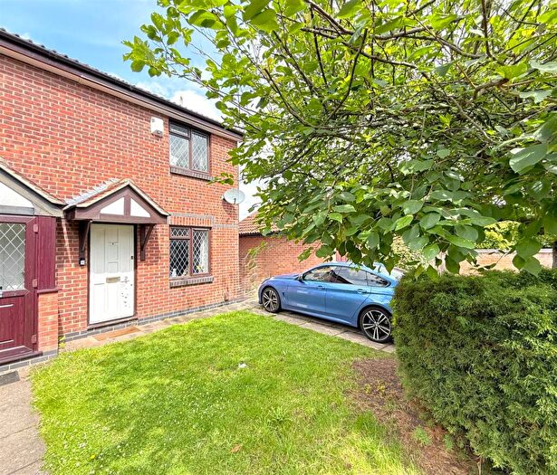 2 Bedroom Semi Detached House For Sale In Broadleigh Close, West Bridgford, NG2