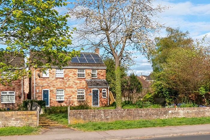 2 Bedroom Semi Detached House For Sale In Cheddington Road, Pitstone, LU7