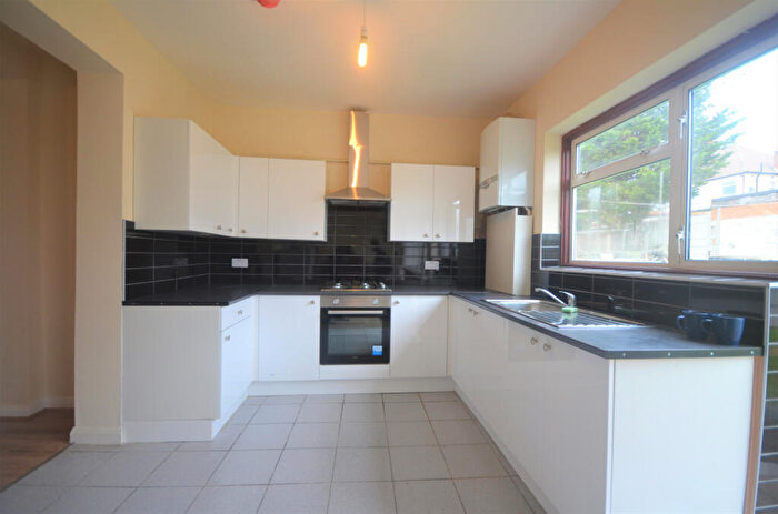 4 Bedroom Terraced House To Rent In Rosemary Drive, IG4