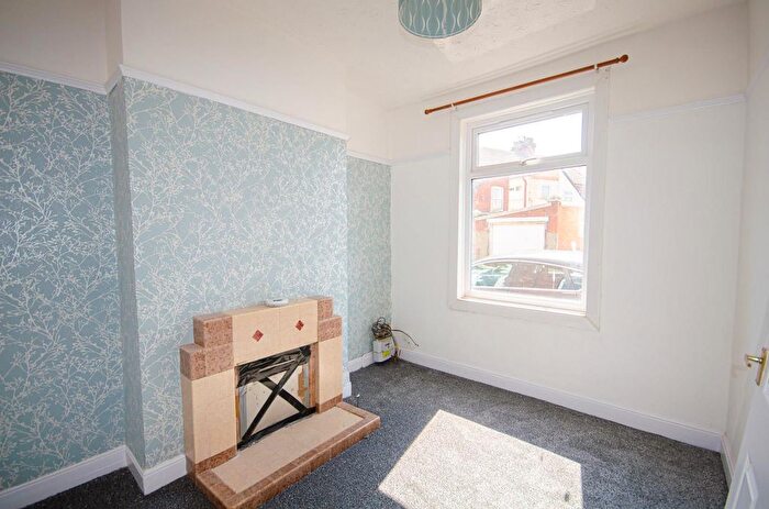2 Bedroom Terraced House To Rent In King Street, Withernsea, HU19