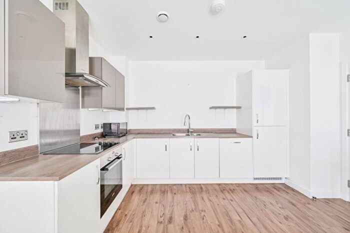 2 Bedroom Flat To Rent In Tovell Court, Woolwich, London, SE18