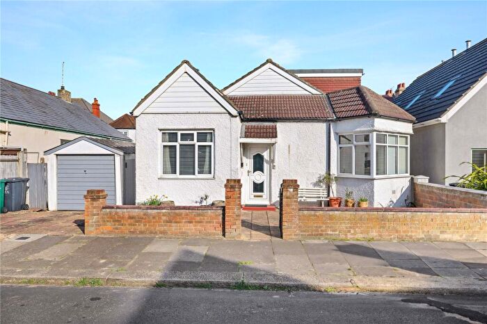 3 Bedroom Bungalow For Sale In Tandridge Road, Hove, East Sussex, BN3
