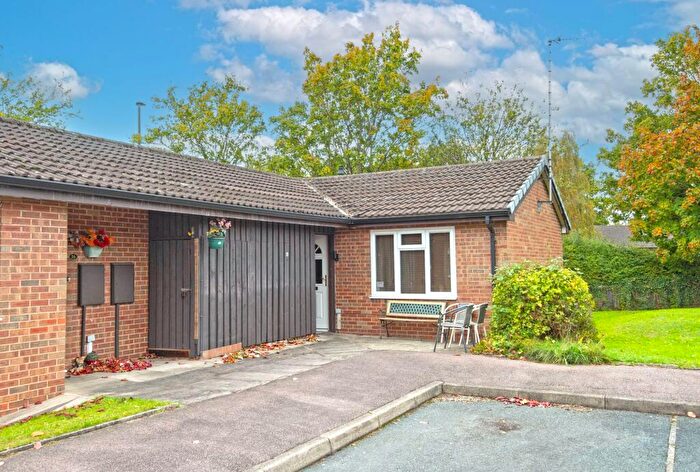 2 Bedroom Bungalow For Sale In Cheedale Close, Chesterfield, S40