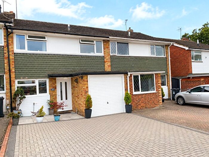 3 Bedroom Terraced House For Sale In Bathurst Road, Winnersh, Wokingham, RG41