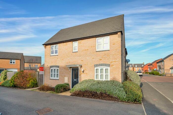 3 Bedroom Semi-Detached House To Rent In Kempton Drive, Barleythorpe, LE15