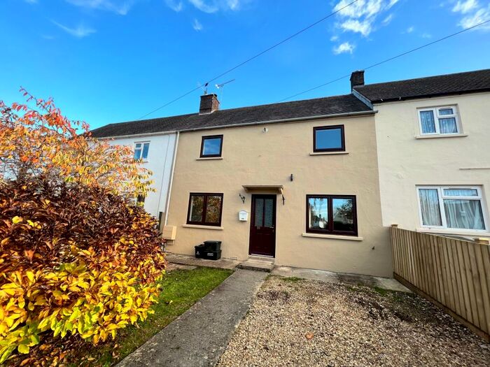 3 Bedroom Terraced House To Rent In Bed - Terrace In Bowling Green To Rent, Cirencester, GL7