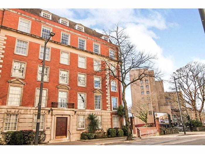 3 Bedroom Apartment For Sale In Westgate Street, Cardiff, CF10
