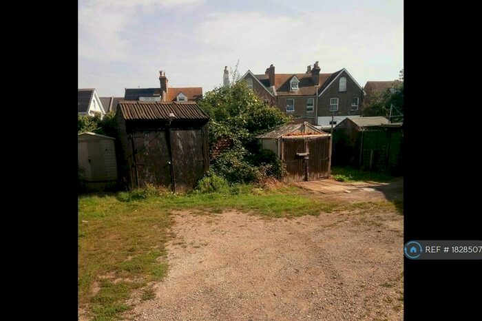 1 Bedroom Bungalow To Rent In Ramsgate, Ramsgate, CT11