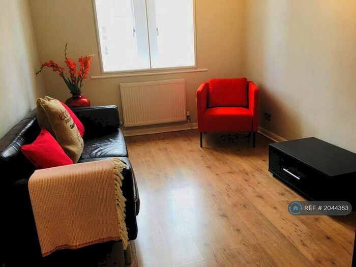 1 Bedroom Flat To Rent In Pennybank Chambers, London, EC2A