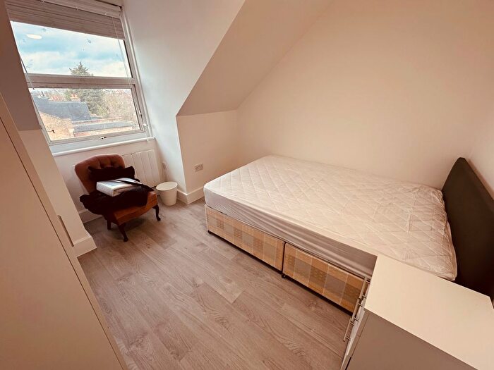 2 Bedroom Flat To Rent In Belmont Road, London, N15