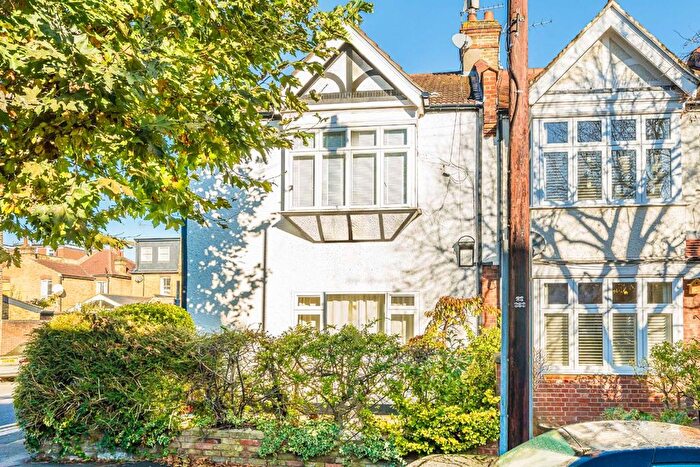 1 Bedroom Flat To Rent In Melbourne Road, London, SW19