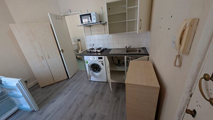 Studio To Rent In High Street, Ruislip, HA4