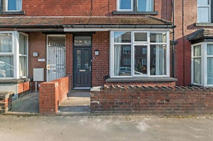 5 Bedroom Terraced House To Rent In The Village Street, Leeds, West Yorkshire, LS4