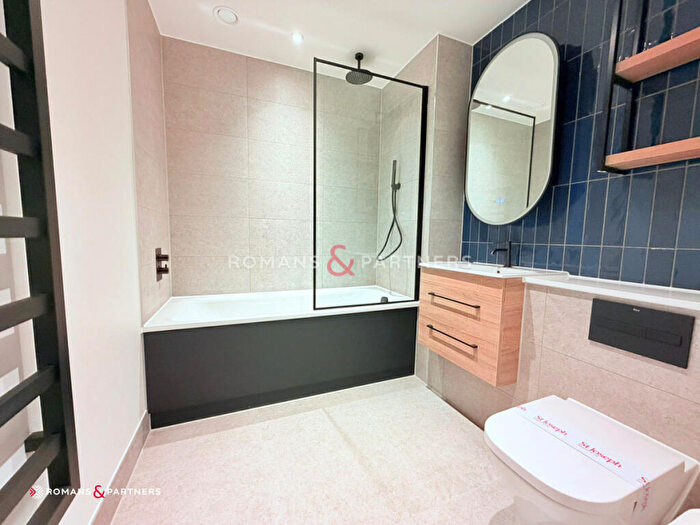 1 Bedroom Apartment To Rent In Ashted Wharf, Glasswater Locks, B4
