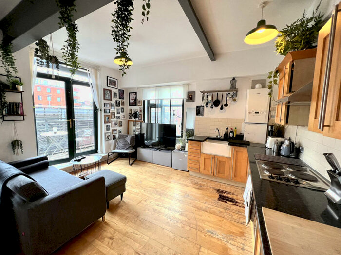 2 Bedroom Apartment To Rent In New Wakefield Street, Manchester, M1