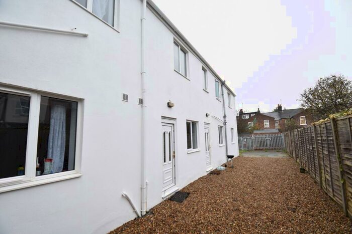 1 Bedroom Flat To Rent In - Frederick Street, Luton, Bedfordshire, LU2