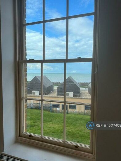 3 Bedroom Flat To Rent In Royal Seabathing, Margate, CT9