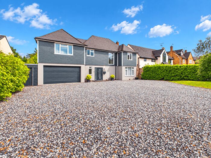 6 Bedroom Detached House For Sale In Holmemoor Drive, Sonning, Reading, Berkshire, RG4