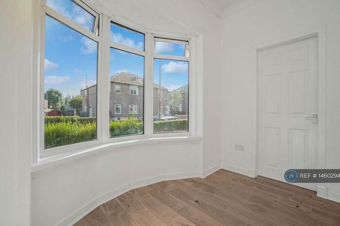 3 Bedroom Flat To Rent In Burnfoot Drive, Glasgow, G52