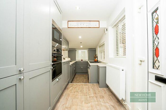 3 Bedroom Terraced House For Sale In Manchester Road, Barnoldswick, Lancashire, BB18