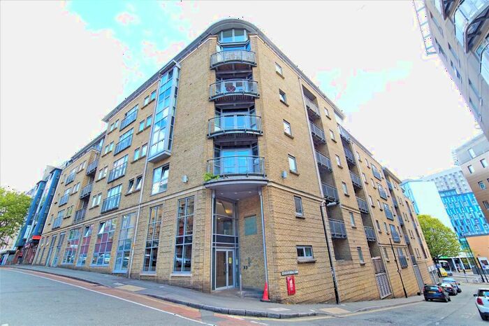 2 Bedroom Apartment To Rent In Hamilton Court, Montague Street, City Centre, BS2