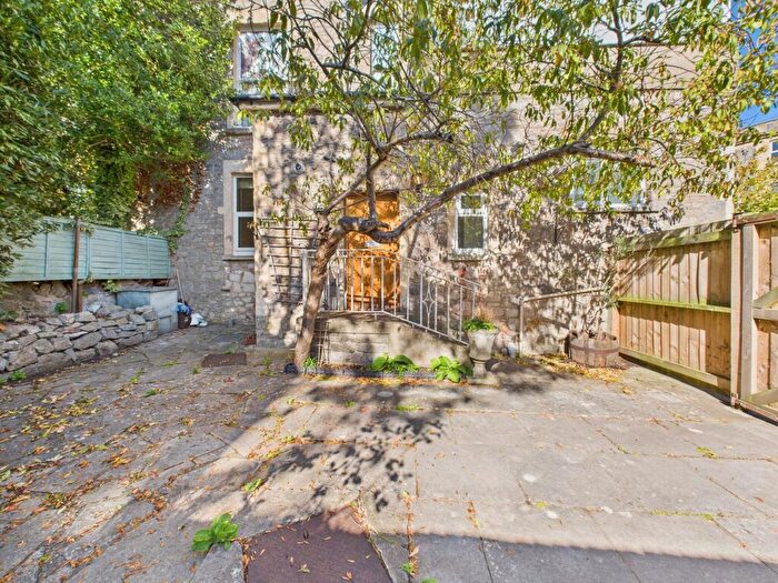 2 Bedroom Apartment For Sale In Queens Road, Weston-Super-Mare, BS23