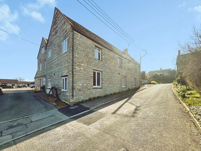 3 Bedroom Apartment For Sale In High Street, Butleigh, BA6
