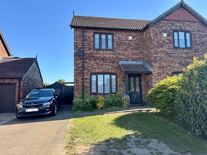 2 Bedroom Semi-Detached House To Rent In Oak Grove, Barnetby, DN38