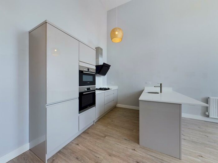 3 Bedroom Apartment To Rent In The Old School, Reynoldson Street, HU5