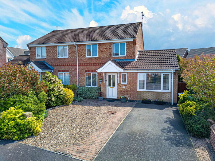3 Bedroom Semi-Detached House For Sale In Applegarth Close, Corby, Northamptonshire, NN18