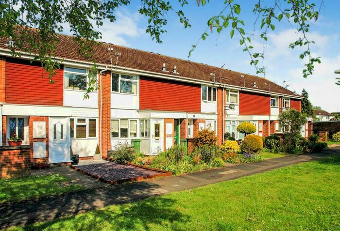 1 Bedroom Flat To Rent In Hartwell, Aylesbury, HP19