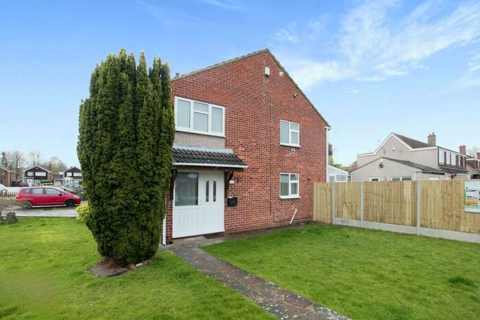 3 Bedroom Semi-Detached House To Rent In Ullswater Road, Bedworth, CV12