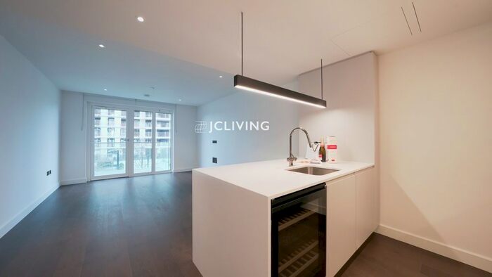 2 Bedroom Flat To Rent In Wood Lane, London, W12