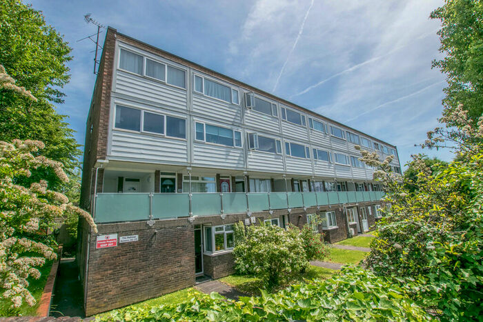 2 Bedroom Maisonette To Rent In Crib Street, Ware, SG12