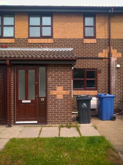 2 Bedroom Semi-Detached House To Rent In Mallard Mews, Grimsby, Lincolnshire, DN32