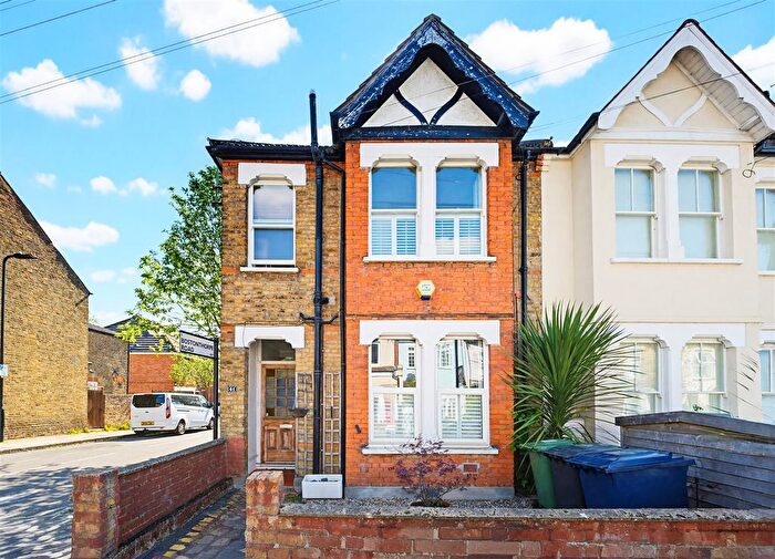 1 Bedroom Flat For Sale In Osterley Park View Road, Hanwell, W7