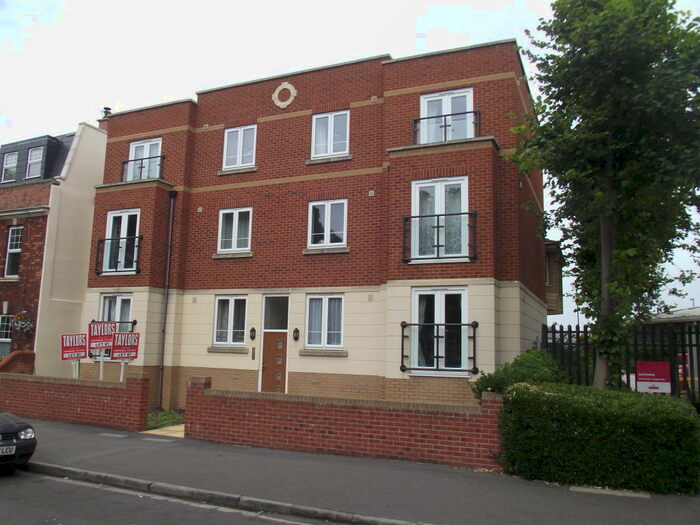 2 Bedroom Apartment To Rent In Avonmouth, Bristol, BS11